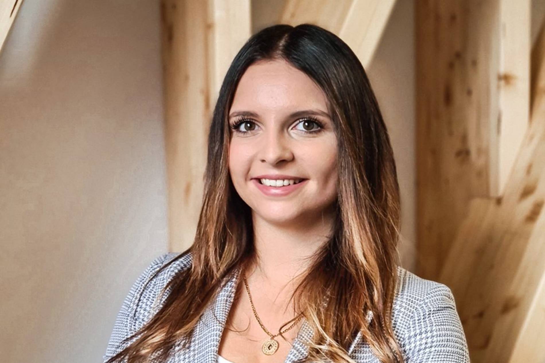 Steffi Schuster Steffi Schuster