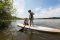 Sommer am Wasser Kinder auf Stand up-Paddle-Board auf dem Maisinger See