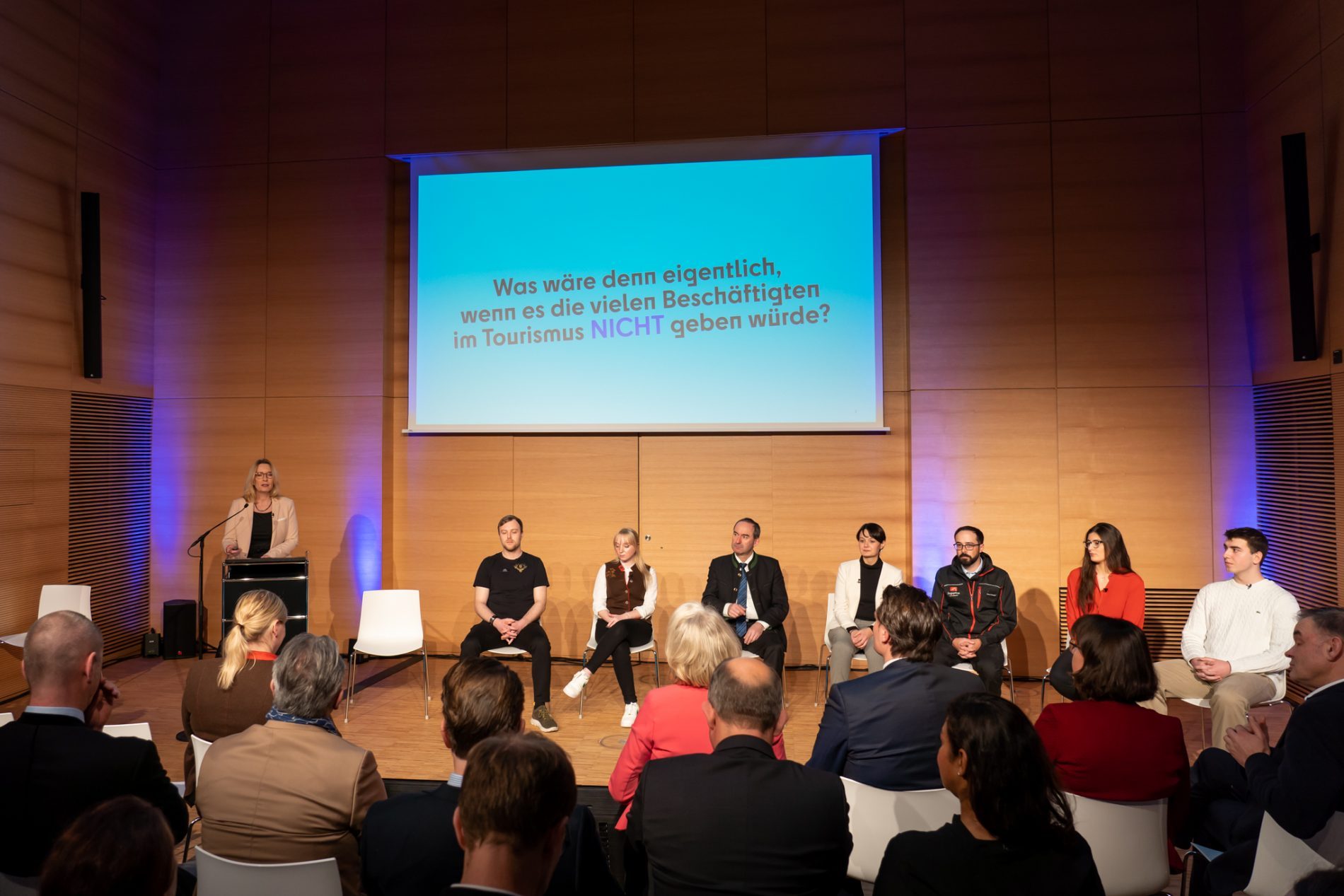 Pressekonferenz zur Imagekampagne "Wir machen Urlaub"