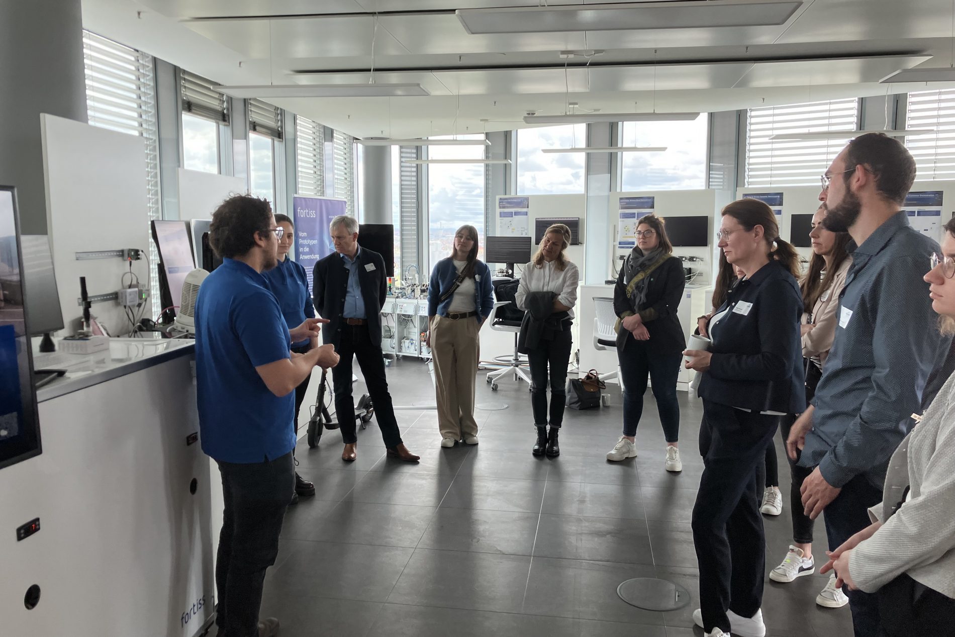 Besichtigung der fortiss labs in München Besichtigung der fortiss labs in München