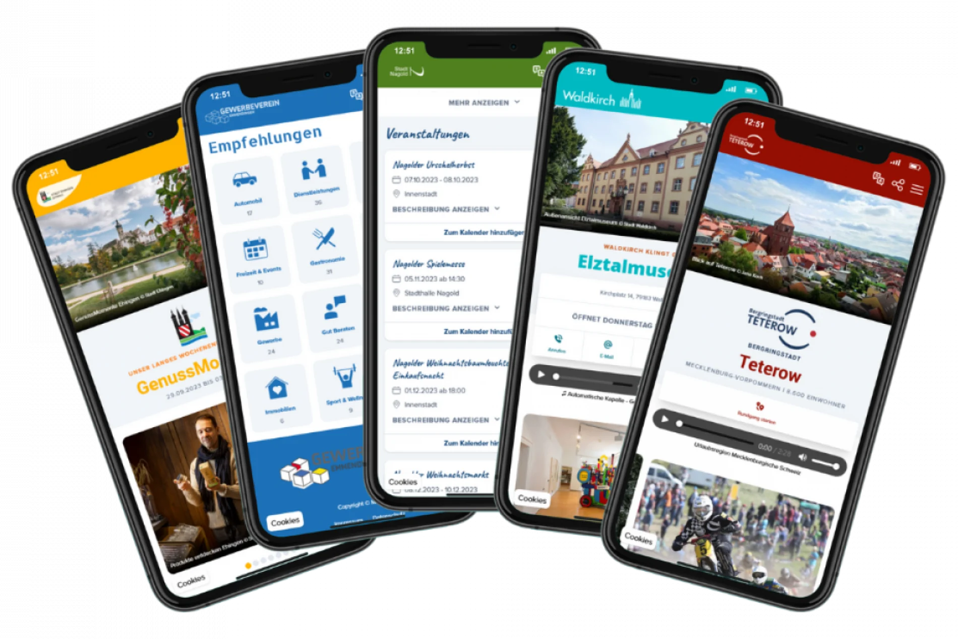 MAQ-Guides-Rundgaenge-Mobilversionen-3-1200×1200.png Mehrere Smartphones zeigen die MAQ Guides Rundgänge Mobilversionen mit Stadtinfos und Veranstaltungen.