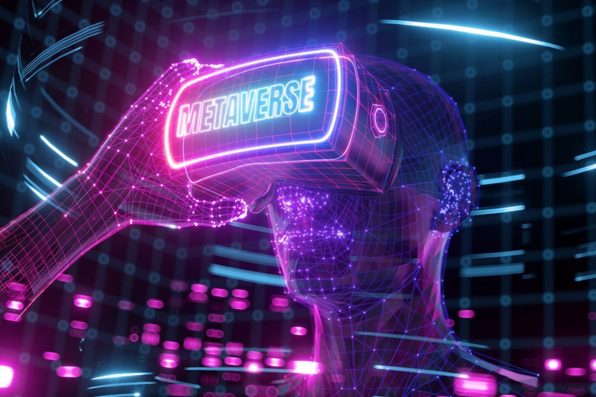 Neonfarbene holografische Hand hält eine VR-Brille mit METAVERSE-Aufdruck; liese digitales Gitternetz im Hintergrund.
