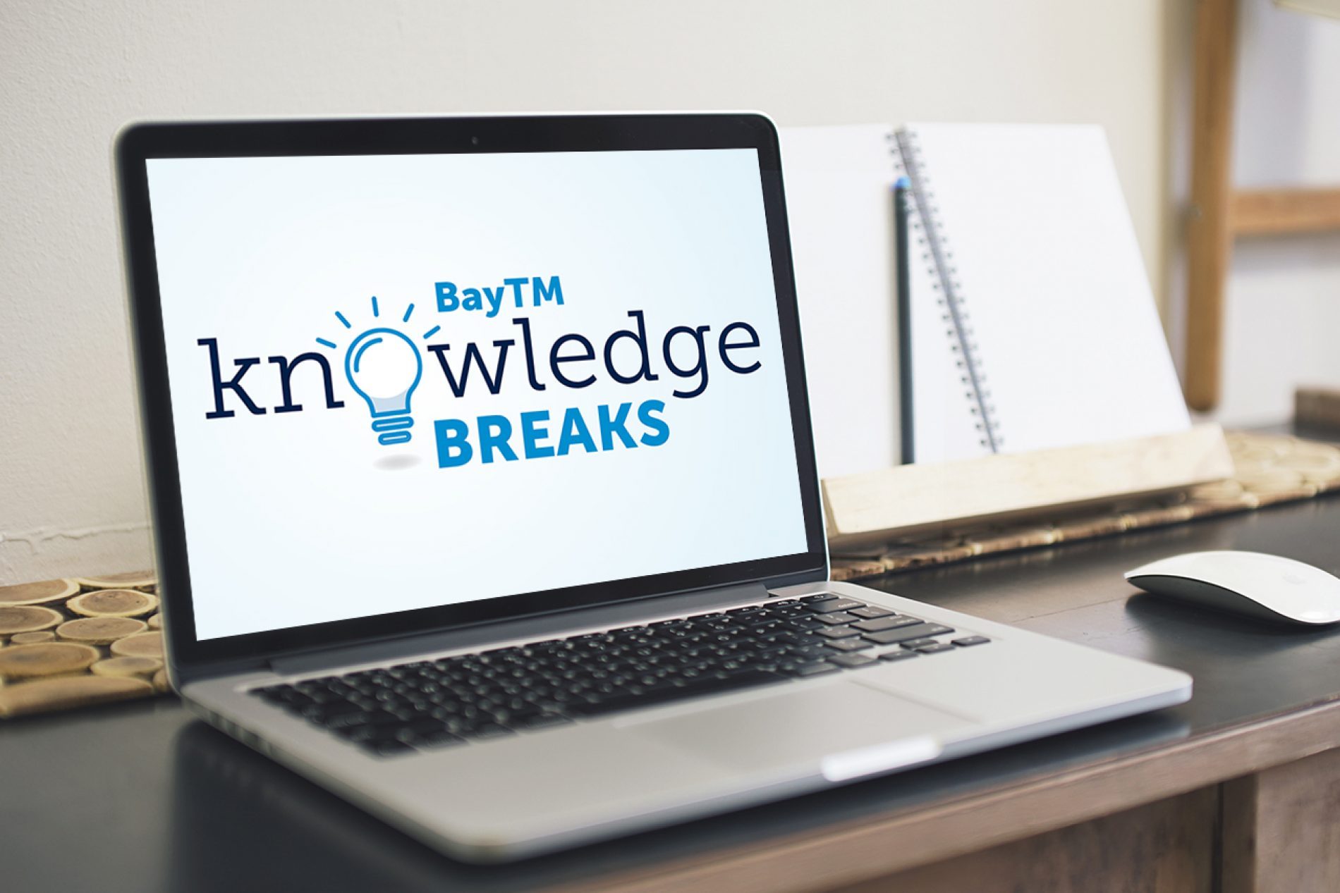Laptop-Mockup-Knowledge Breaks